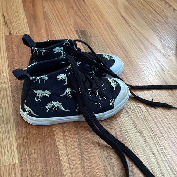 Cute Glow in the dark sneaker + bundle - Picture 3 of 7